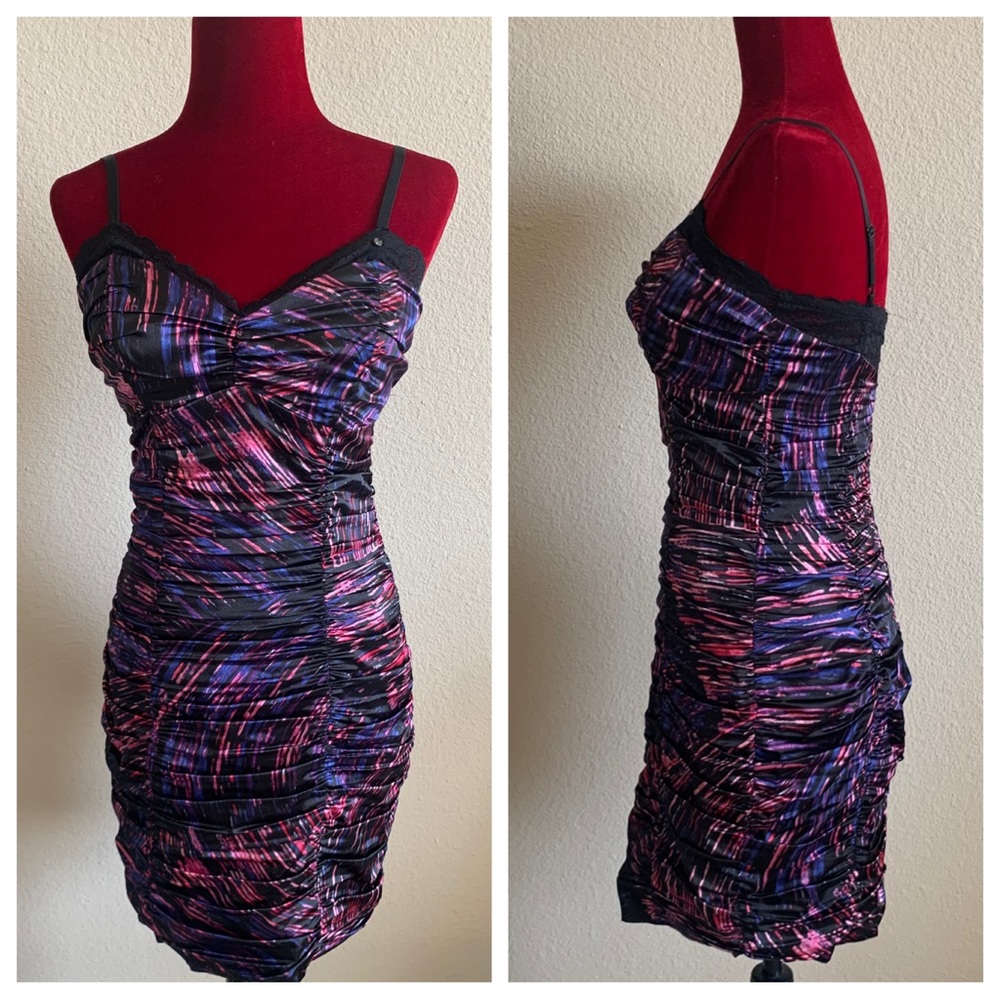 GUESS Purple Multi-Color Ruched Bodycon Dress - Picture 4 of 11